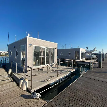 Marina Del Gargano Houseboat Botel