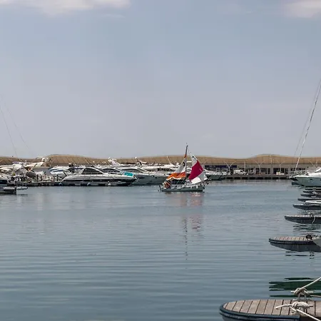 Marina Del Gargano Houseboat Botel