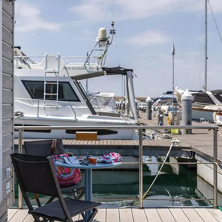 Botel Marina Del Gargano Houseboat *