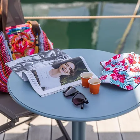 Marina Del Gargano Houseboat Botel Manfredonia