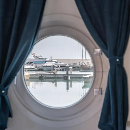 Marina Del Gargano Houseboat