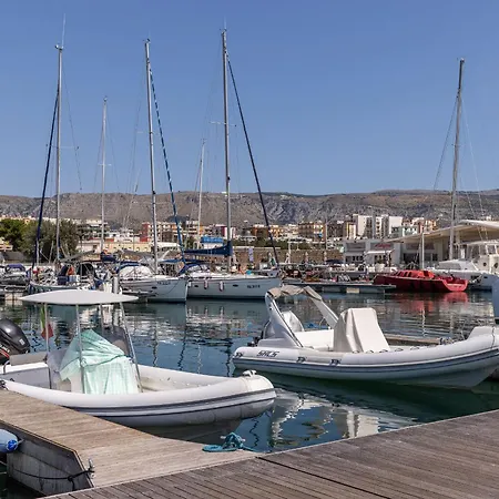 Botel Marina Del Gargano Houseboat *